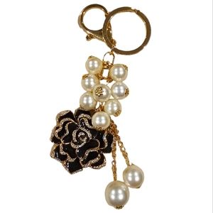 🚨Black Flower & Pearls Keychain Bag Charm